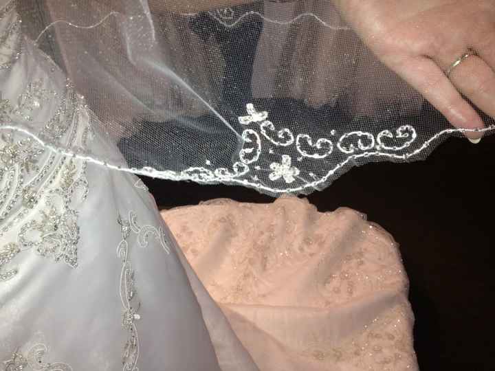 Show me your veil/dress