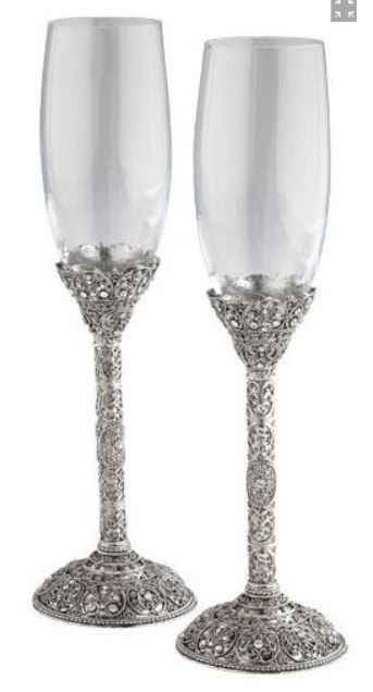 Toasting Flutes and Cake Servers - show me yours!