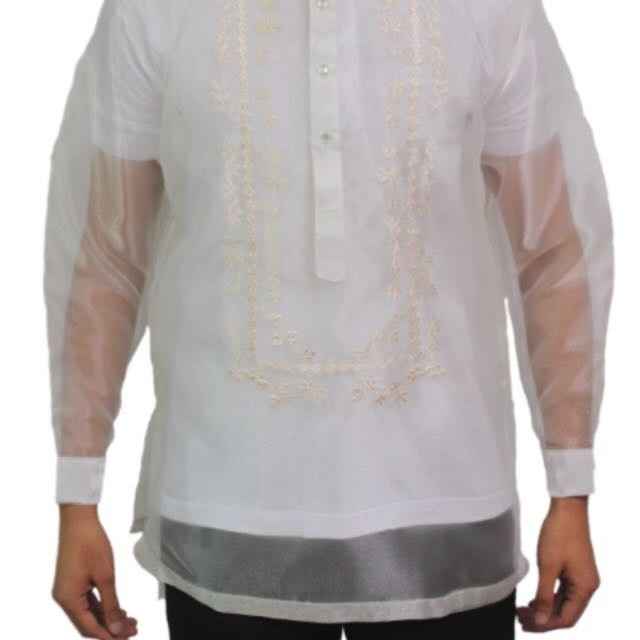 Show me your groom's attire!