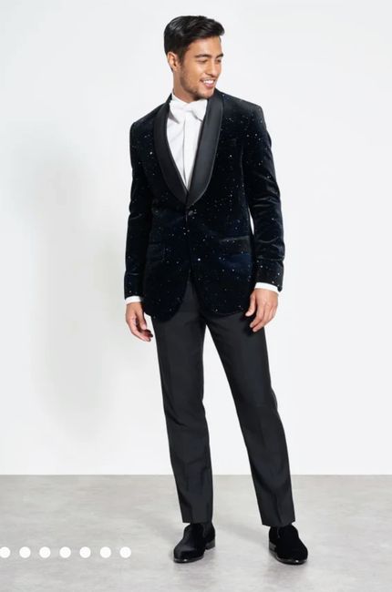 What color suit with my lace suit? - 1