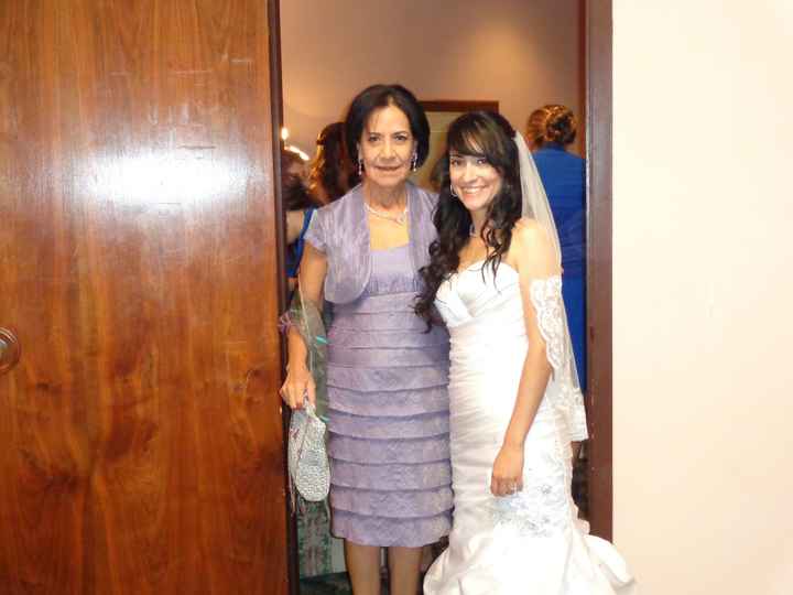 What's your mom wearing?
