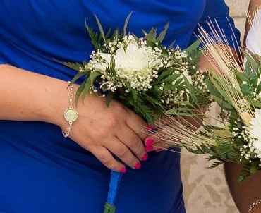 Bridesmaid fingernail polish? Bright?