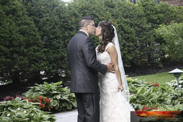 ***BAM.... HONEYMOON BAM LOL.. PRO PICS INCLUDED PIC HEAVY*****