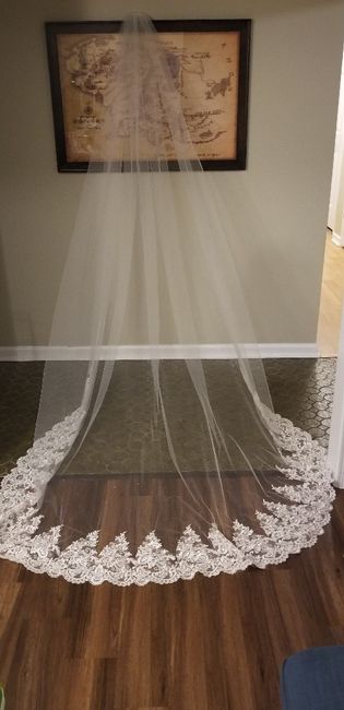 What are your wedding accessories? - 2