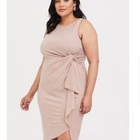 What do your bridesmaids dresses look like? - 1