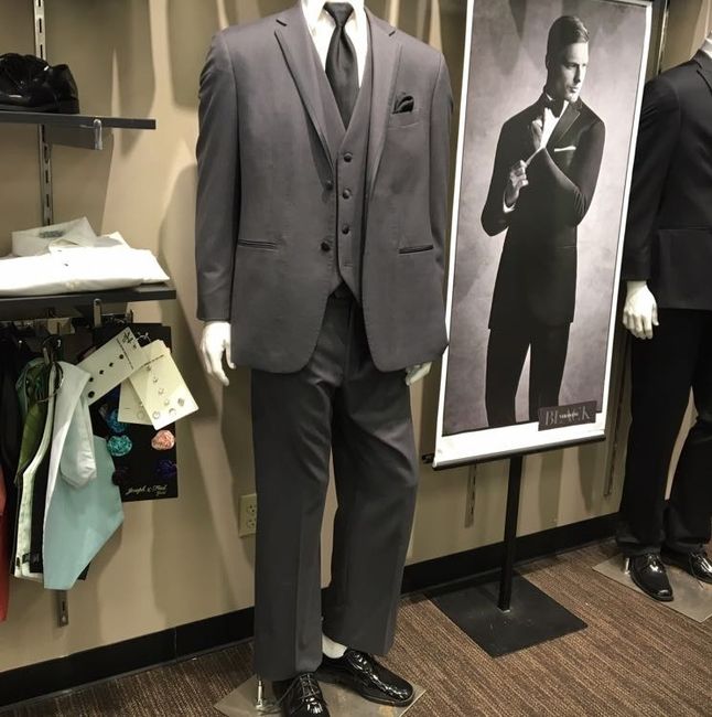 Show me your groom's attire!