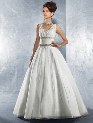 Love Dresses!! Any Alfred Angelo Brides? Everyone else feel free to share urs & who Designed it!!