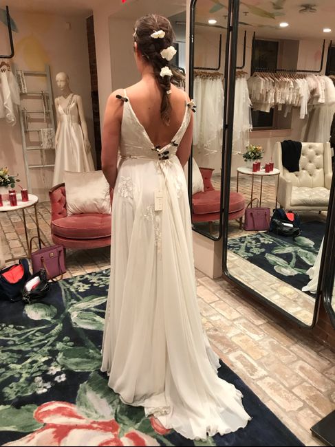 Feeling like i went too simple on my dress... - 3