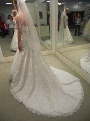 Lets see all the lace dresses!