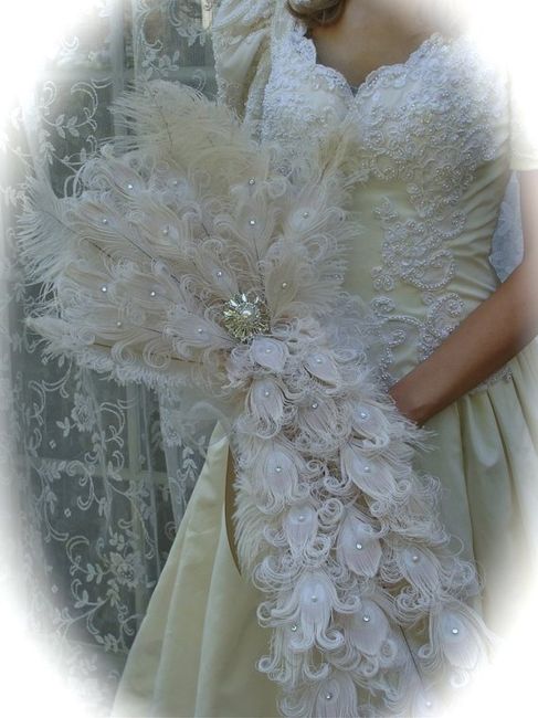 I need help accessorizing my wedding dress!!