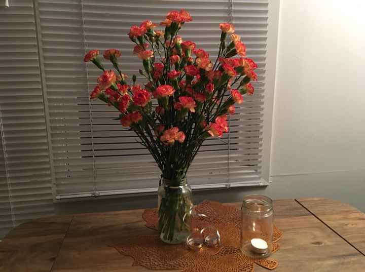 Who here is DIYing their centerpieces? - 2