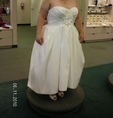 Anyone have pics of the dresses you said no to?