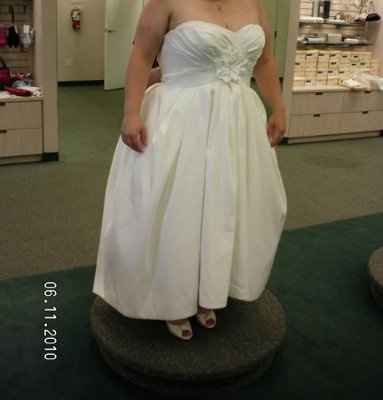 dress shopping...PICS!