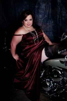 For the plus-sized ladies!  Here they are!  B-shots!  enjoy !  *pic heavy!*