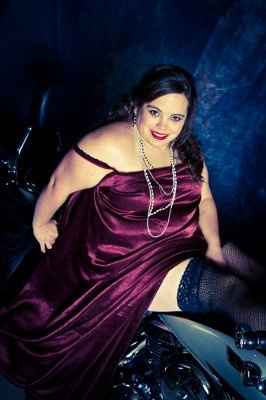 For the plus-sized ladies!  Here they are!  B-shots!  enjoy !  *pic heavy!*