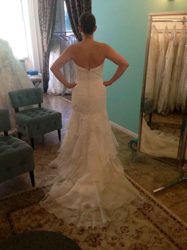 What kind of veil for this dress???