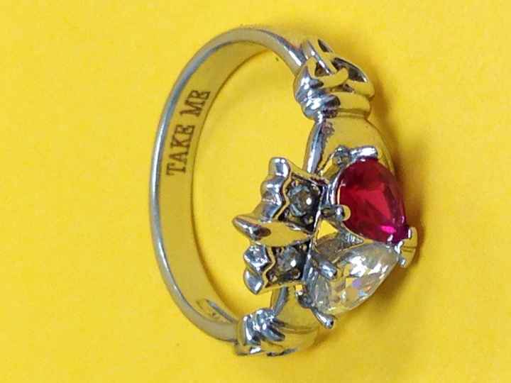 Non-diamond engagement rings? O.o