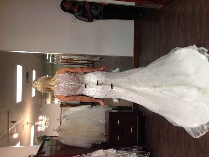 Share your non strapless dress please :)