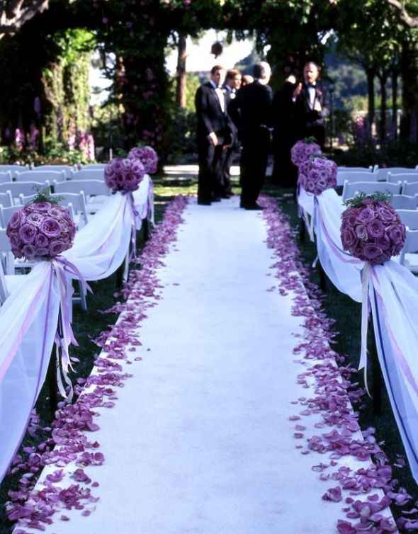 How to protect my flower petal aisle?