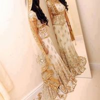 Let's see everyone's dresses