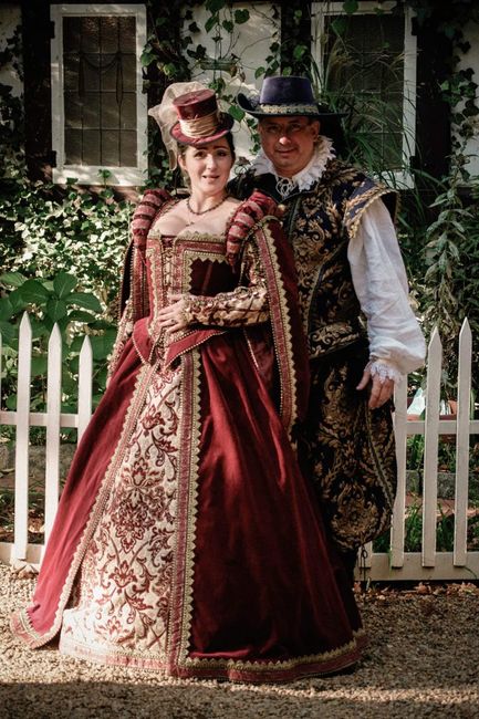 Show us your Halloween costumes with Fs! - 1