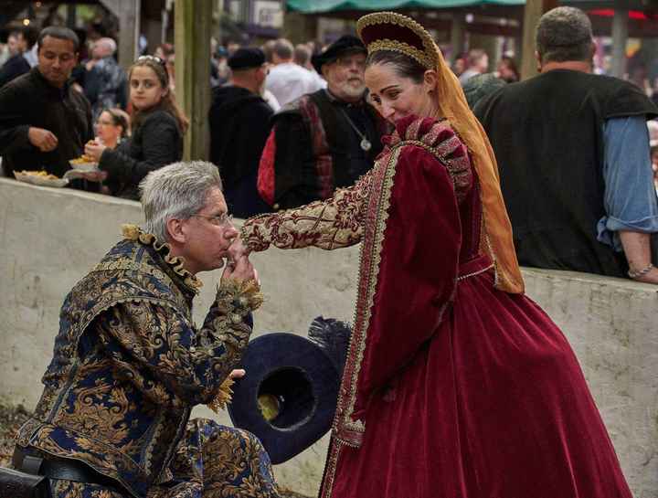 Outfits for engagement photos - 1