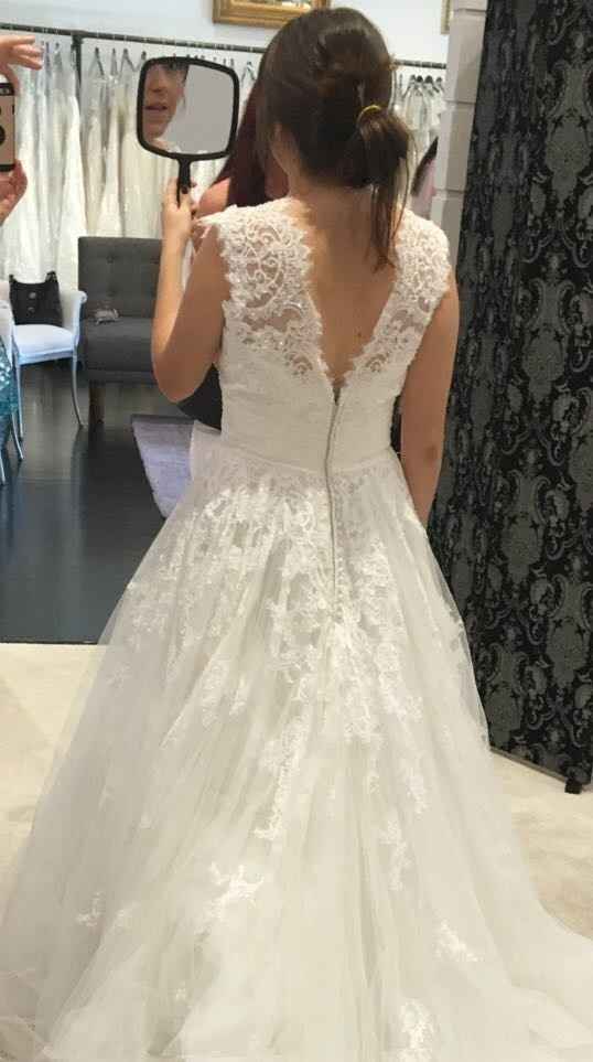 Flower or no flower on my dress?