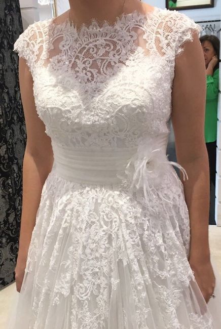 Flower or no flower on my dress?