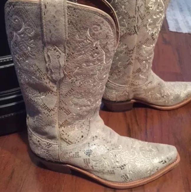Show Off Your Shoes!