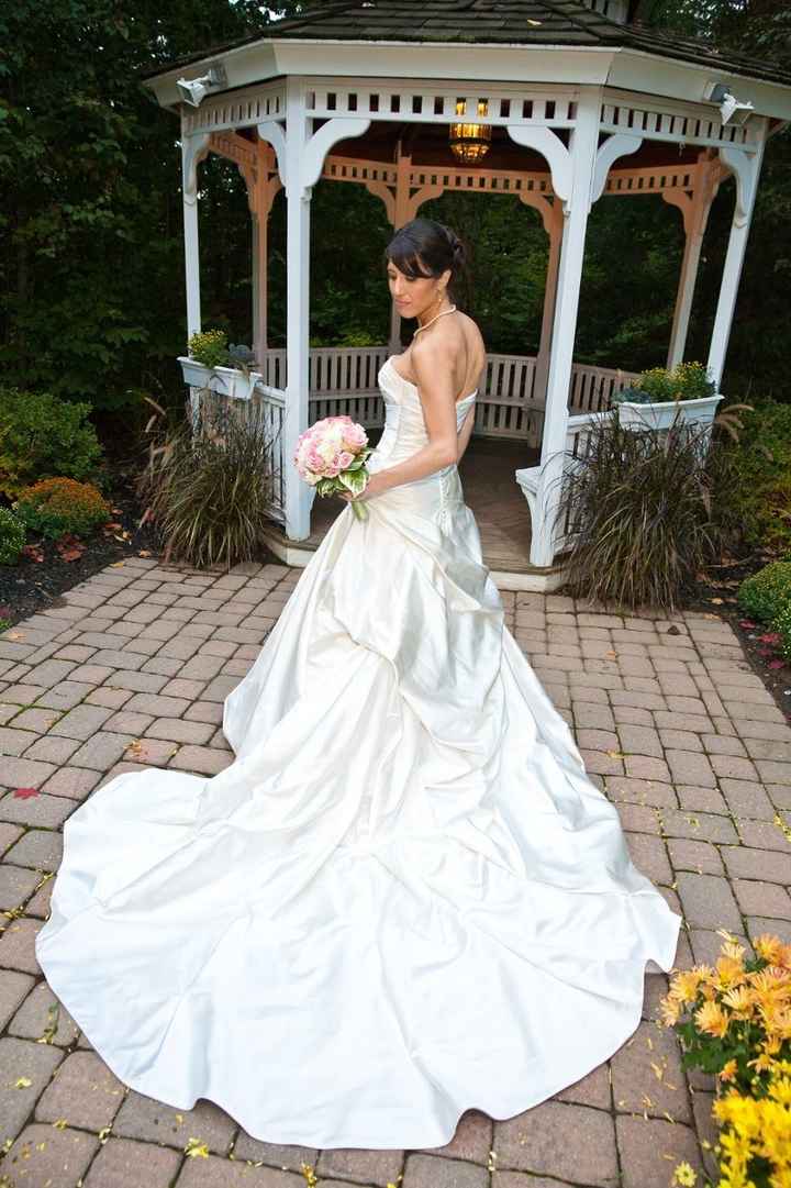 what does your wedding dress look like?!?!?