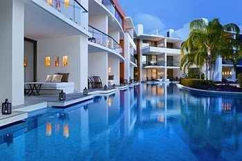 First anniversary swim up room???