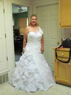 Please Help!! Don't like my wedding dress anymore...anyone ever ordered from China????