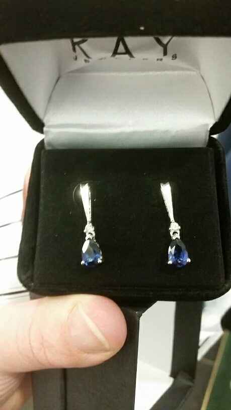 Show me your earrings!