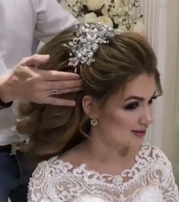 What kinda hair! 💇🏻‍♀️ 6