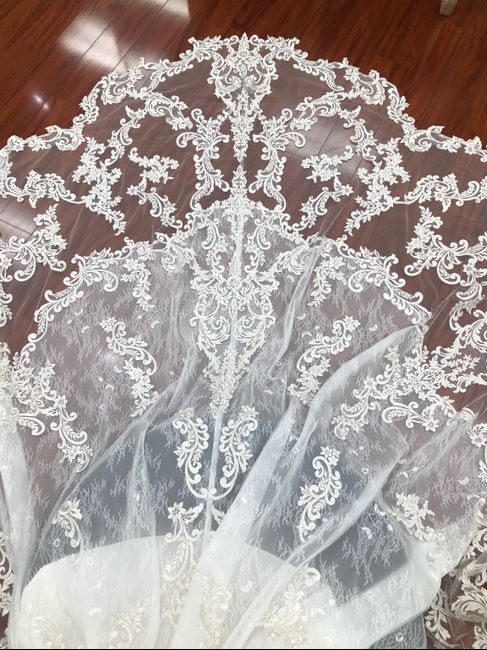 Wedding dress trains 😍👰🏻🤍 4