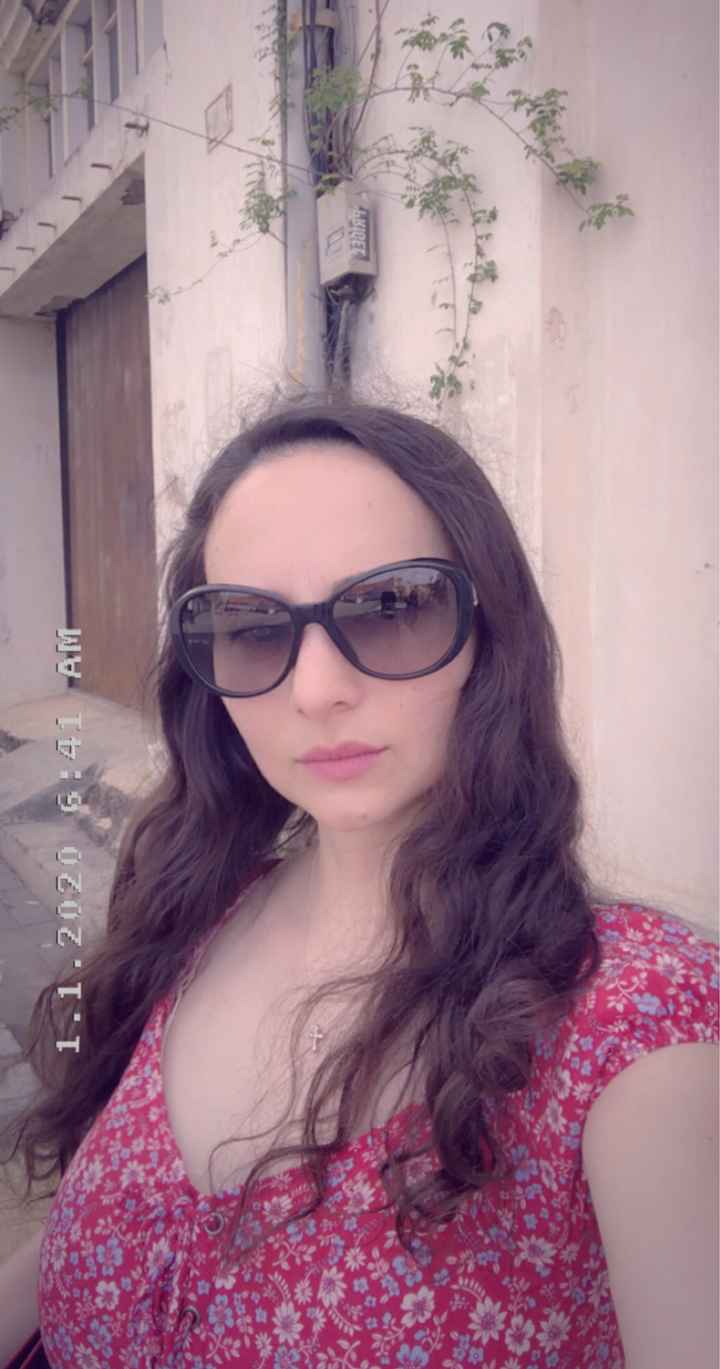 Hairstyle for Small Round Face - 3