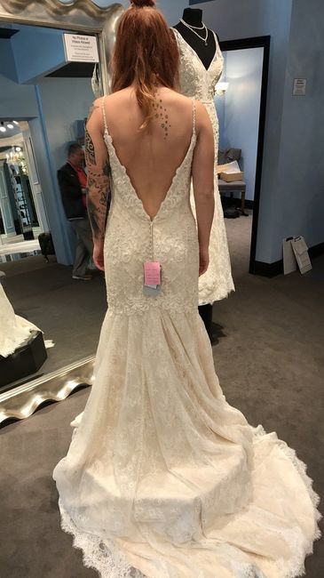 I wanna see your wedding dress!