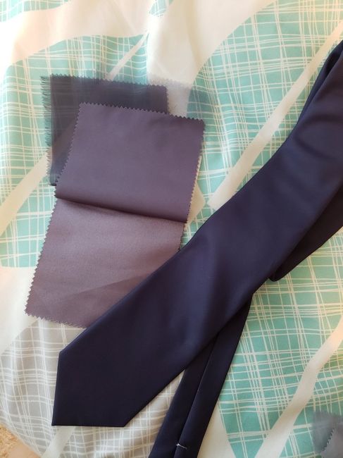 Groomsmen tie crisis! - 1