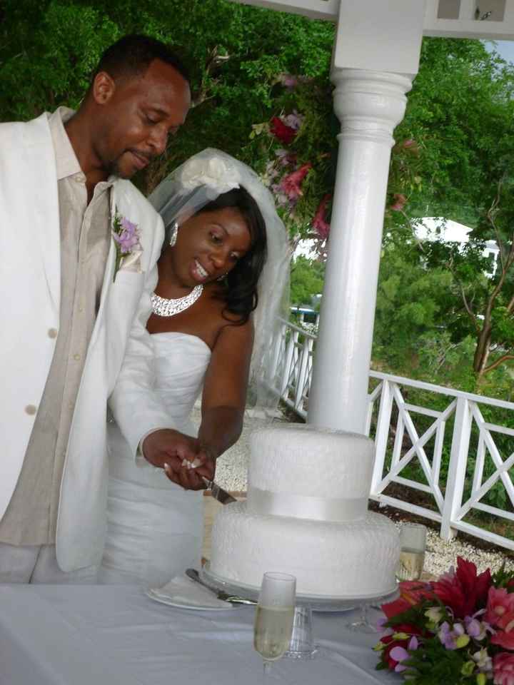 Married in Paradise! (non-pro pics)