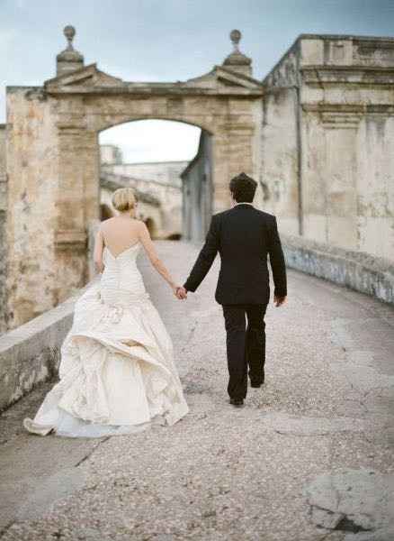 Show me your must-have wedding pictures! :)