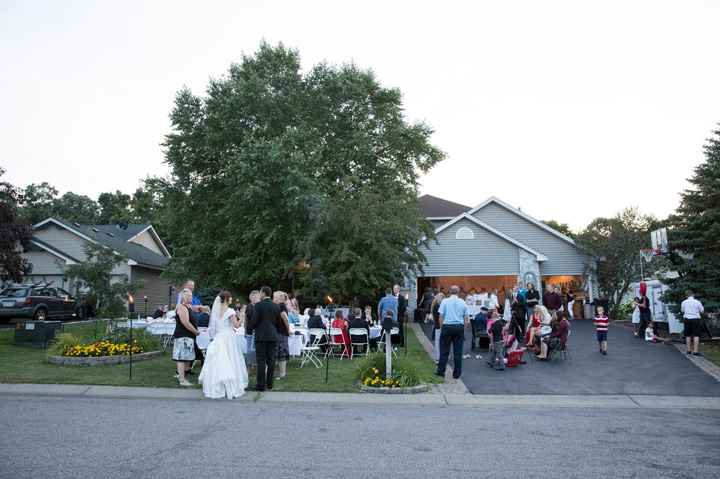 Pro-BAM! Inexpensive Backyard Wedding!