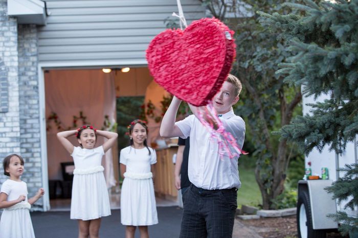 Pro-BAM! Inexpensive Backyard Wedding!