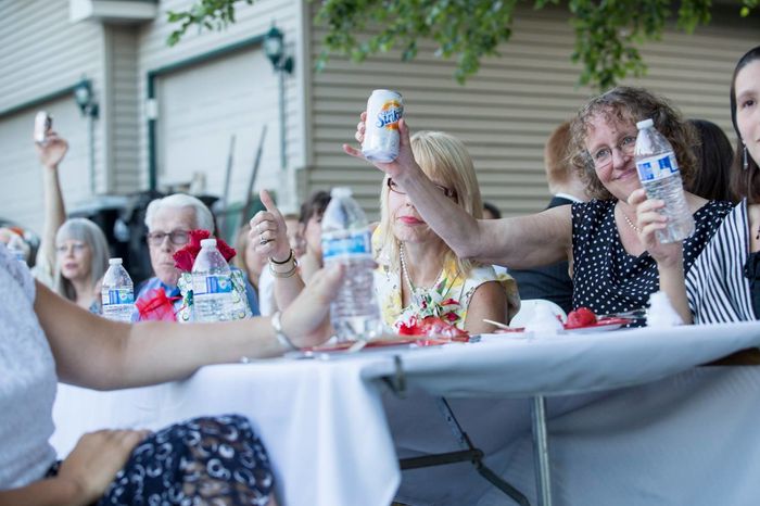 Pro-BAM! Inexpensive Backyard Wedding!