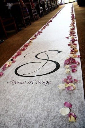 Show me your aisle decor!