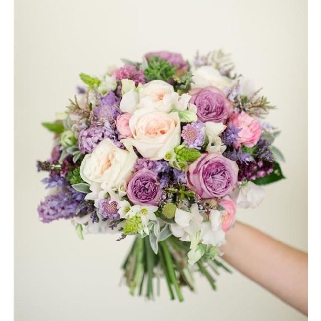 , let's see your wedding bouquet  ladies!!