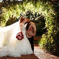 Drop your favorite wedding photo! - 1