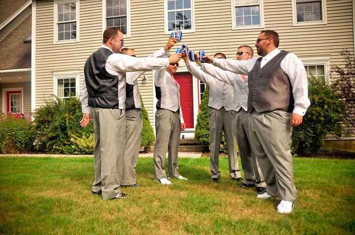 One month married! & PRO PICS ARE IN!! done posting pics :)