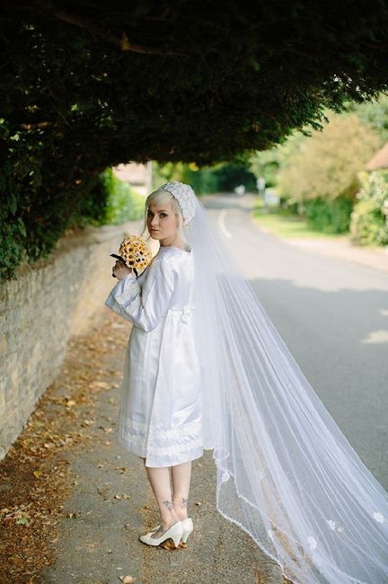 Short dress and long veil? 2
