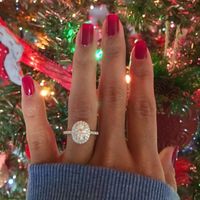 SHOW OFF YOUR RINGS LADIES!! I wanna see that bling!!!