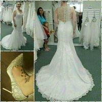 Let's show off our dresses.